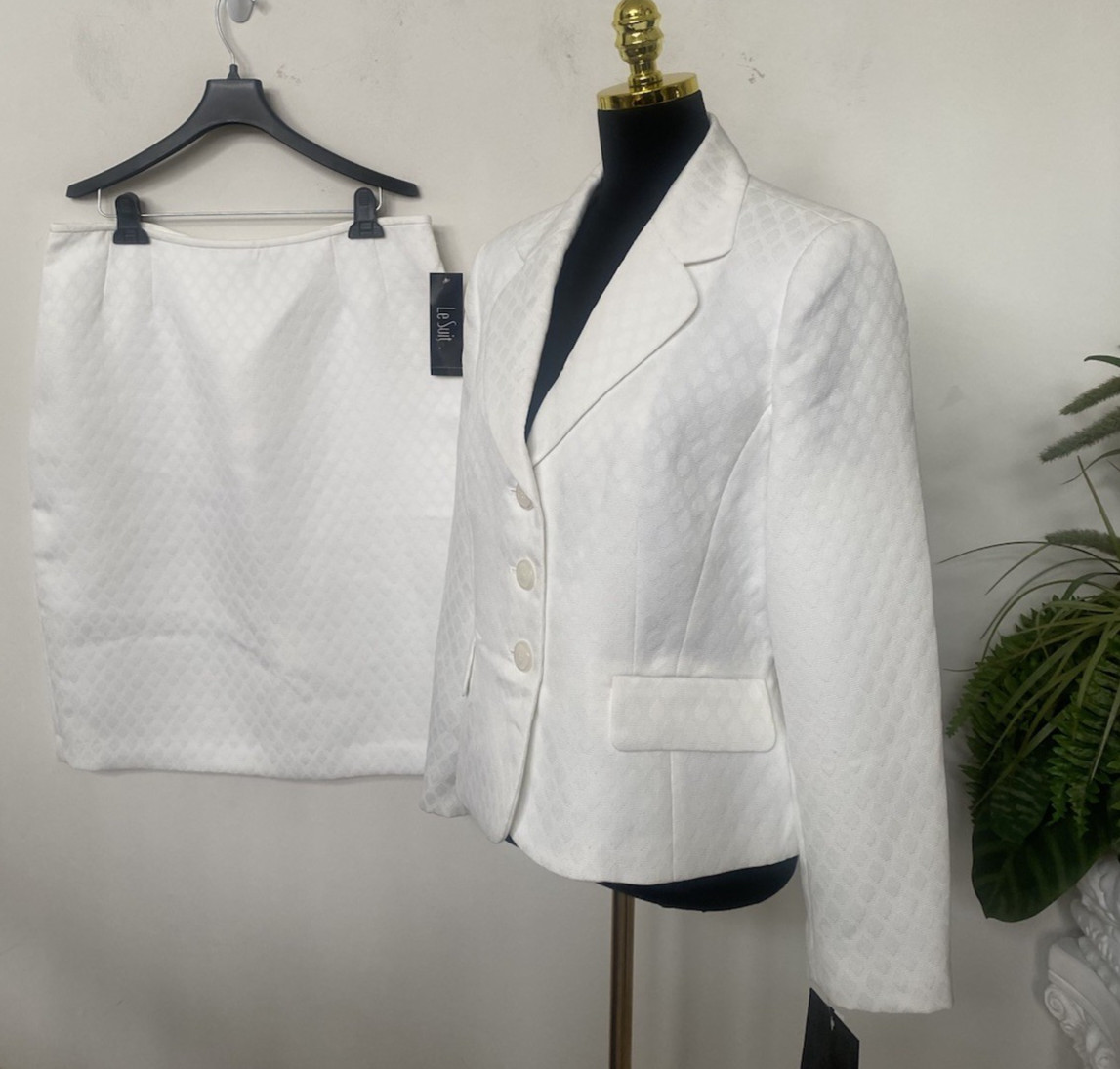 NWT Le Suit Women's Vanilla Ice White Amalfi Coast 2 Pc Skirt Suit Size 14, $200