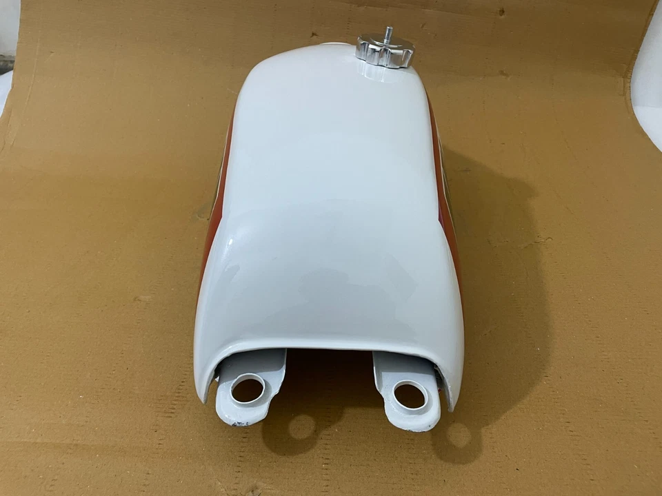 Yamaha DT 400F DT400F 1980 White Paint Steel Petrol Fuel Gas Tank +Cap |Fit For - Image 3 of 4
