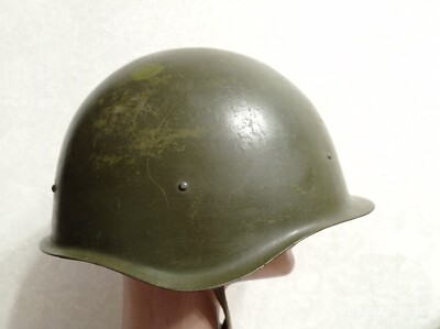 Rratto Dell'attrice Vesto Come Soldato Sovietico Russo Della Seconda Guerra Mondiale Nella Ricostruzione Militare Storica Image90717823