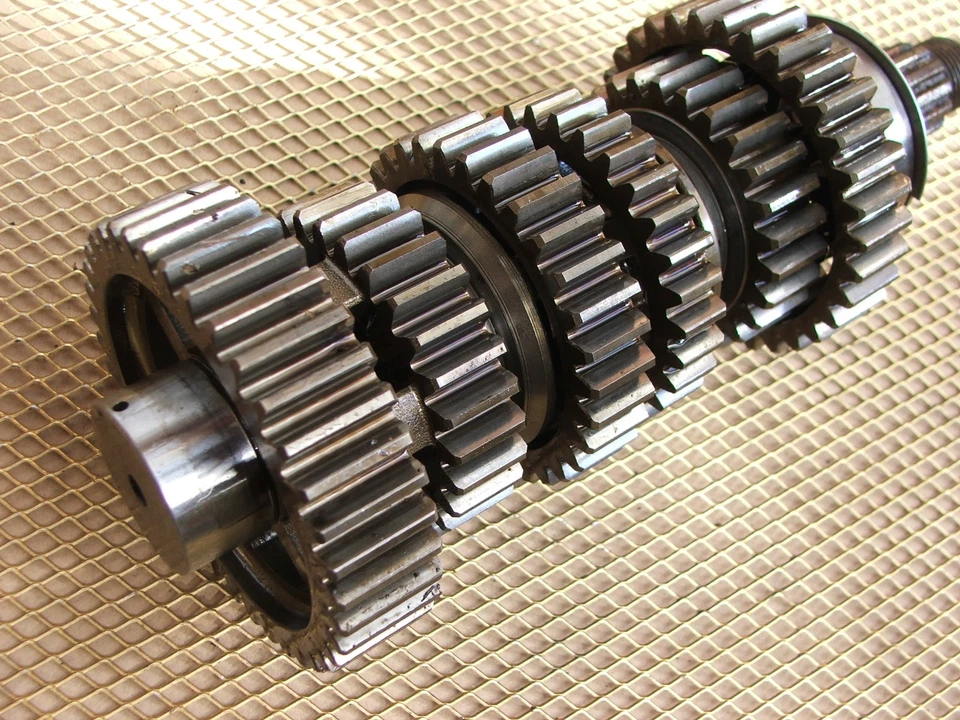 Triumph speed four TT600 caja de cambios eje de salida + juego de engranajes completo Foto 2 de 3