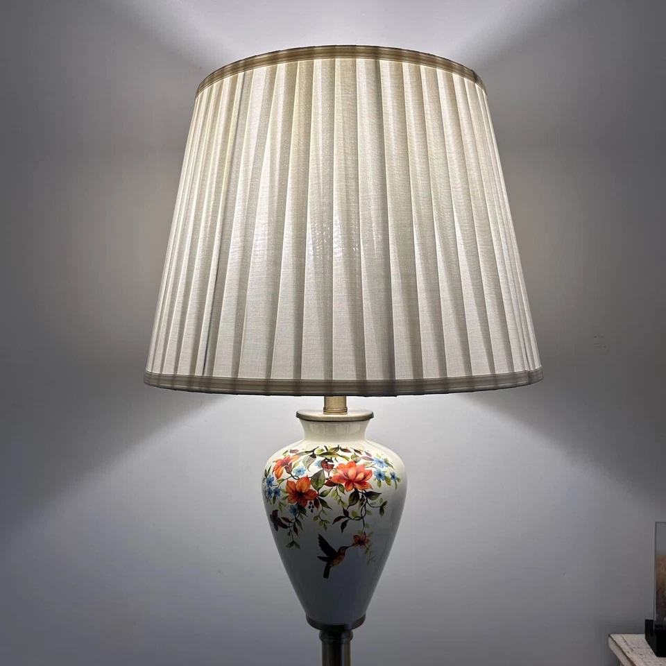 Lámpara de Pie Beige Cerámica Colibrí Flores Bombilla LED Incluida 65"H*16"W*16"D Foto 2 de 4