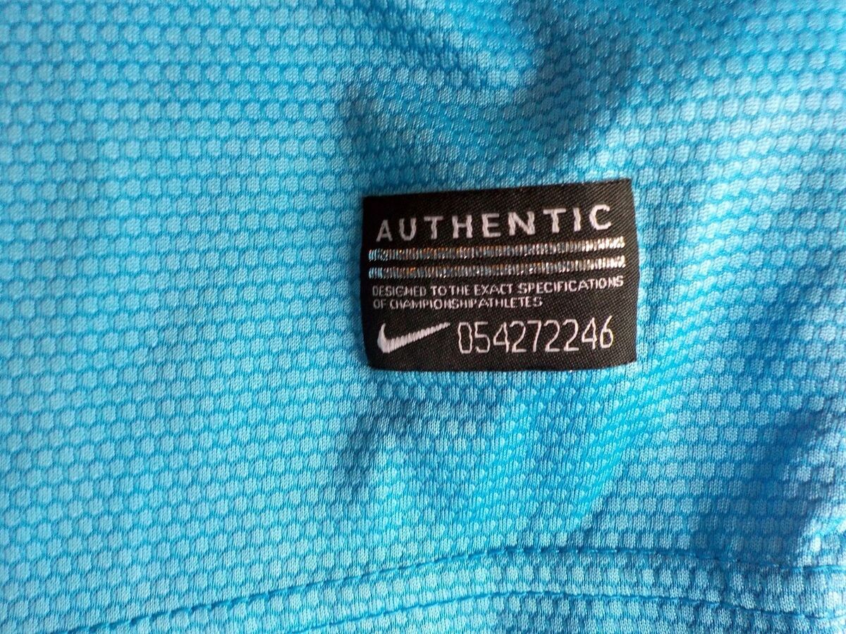 NIKE Dri-Fit Mens Small BANCO BMG / S.F.C. Authentic Vented NIKE Dri-Fit Mens Small BANCO BMG / S.F.C. Authentic Vented
