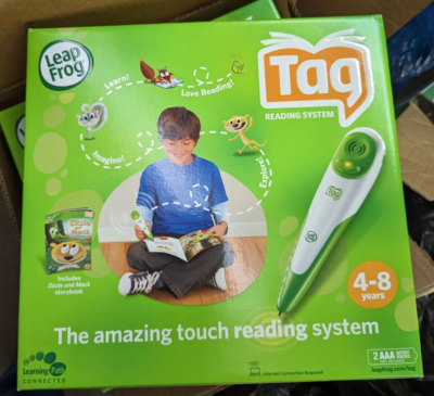 BNIB Leap Frog Tag Reading System Pen Ozzie and Mack Storybook