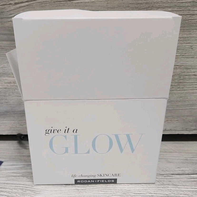 Rodan & Fields Give it a Glow Skin Care Samples 10 To A Pkg NIP B Shelf - Image 3 of 3