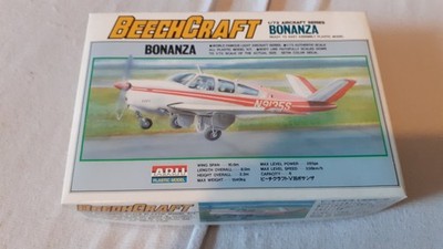 ARII Nr.3  BeechCraft Bonanza , 1/72 , Neu , OVP , No.  A 703-300