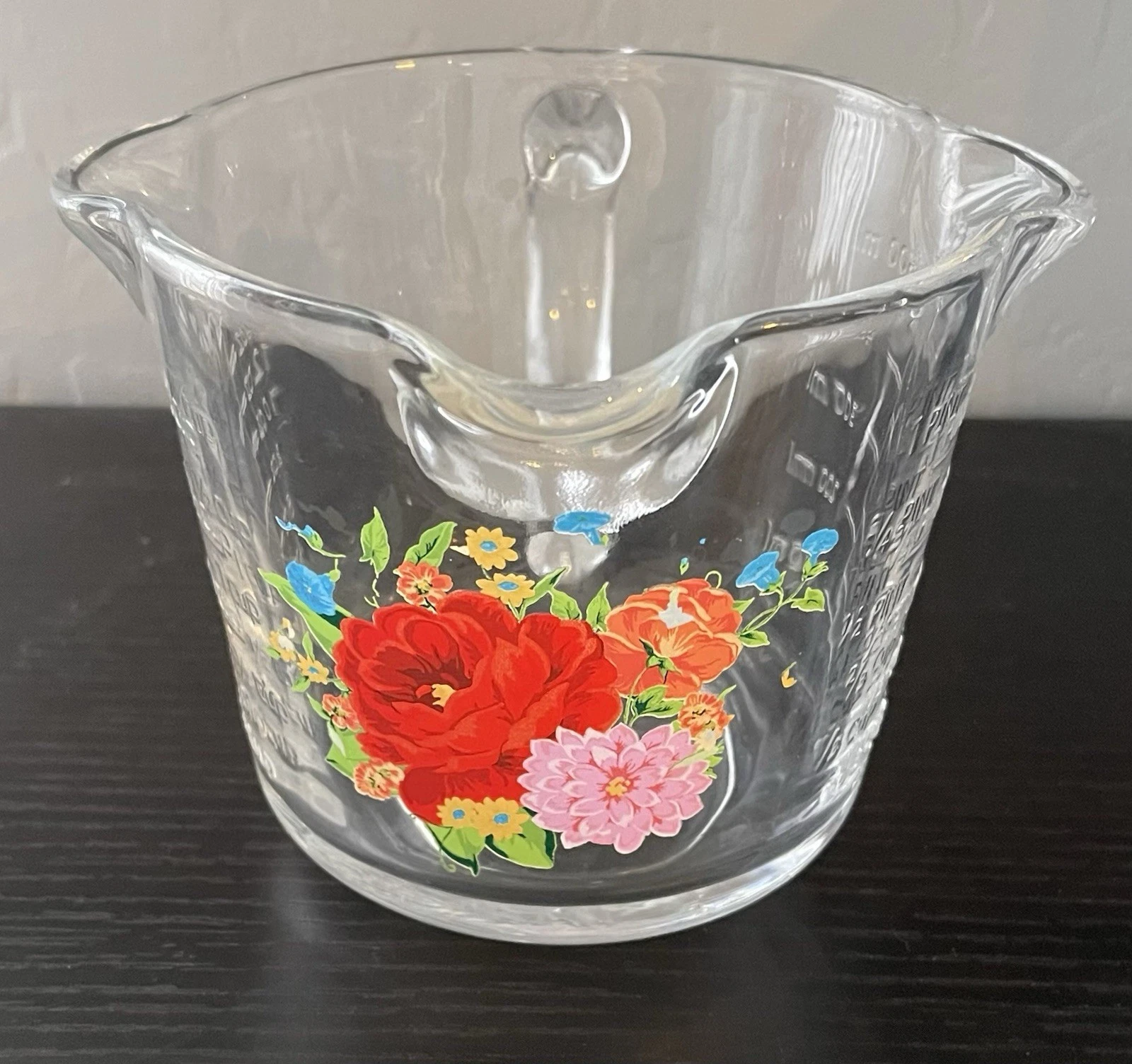 Pioneer Woman Glass Measuring Cup Triple Pour Spout 2 Cup Flowers