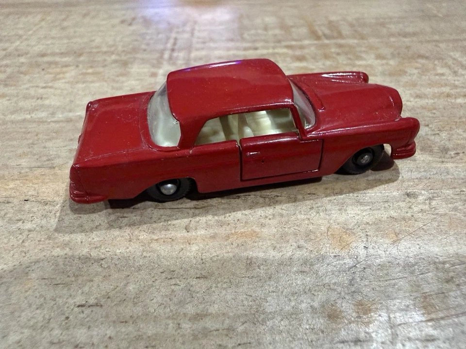 Matchbox  Lesney No. 53 Mercedes 220SE Dark Red - Image 4 of 4