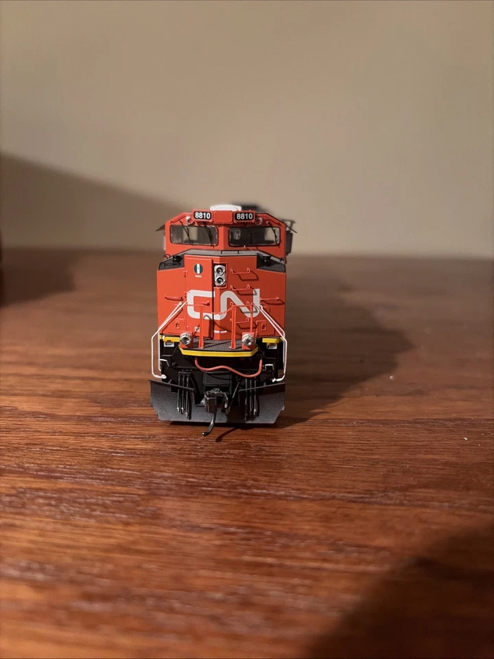Athearn Genesis Canadian National Sd70m-2 8810 Locomotive Dcc Sound - Image 2 of 4