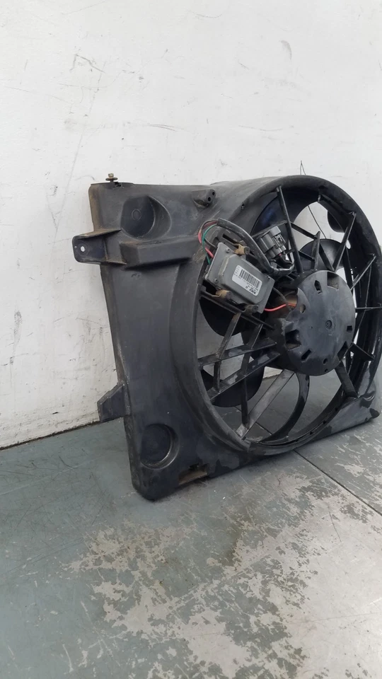 Ventilador de radiador Mercury Marauder 2004 03 04 - ** #2369 VV6 Foto 3 de 4