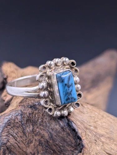 Vtg Handcrafted TRIBAL Solid 925 Silver Turquoise Sterling Small Ring Size 4