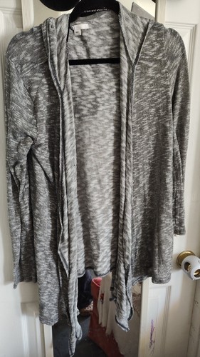 Womens. Volcom. Size 12. Medium. Gray. Light Weight Cardigan - Picture 1 of 6