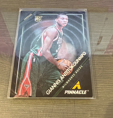 Giannis Antetokounmpo [Museum Collection] 2013 Panini Pinnacle card