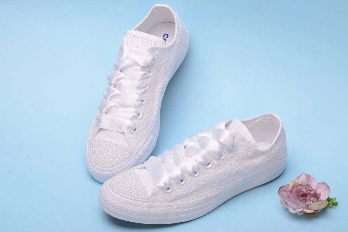 Converse blancas novia sales