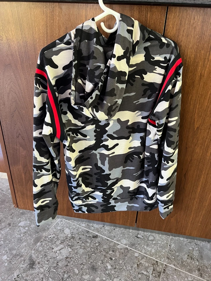 EPTM Men’s Long Sleeve Camo Pullover Hooded Sweatshirt Size Small - Image 4 of 4