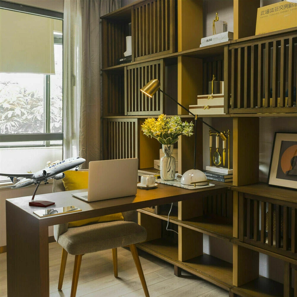 18 inch B787 Airplane Model American United Airlines with LED Light Wheel Gifts - Image 2 of 4