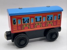 Thomas  Friends Wooden Railway LIMITED EDITION PASSENGER COACH 2000 MINT
