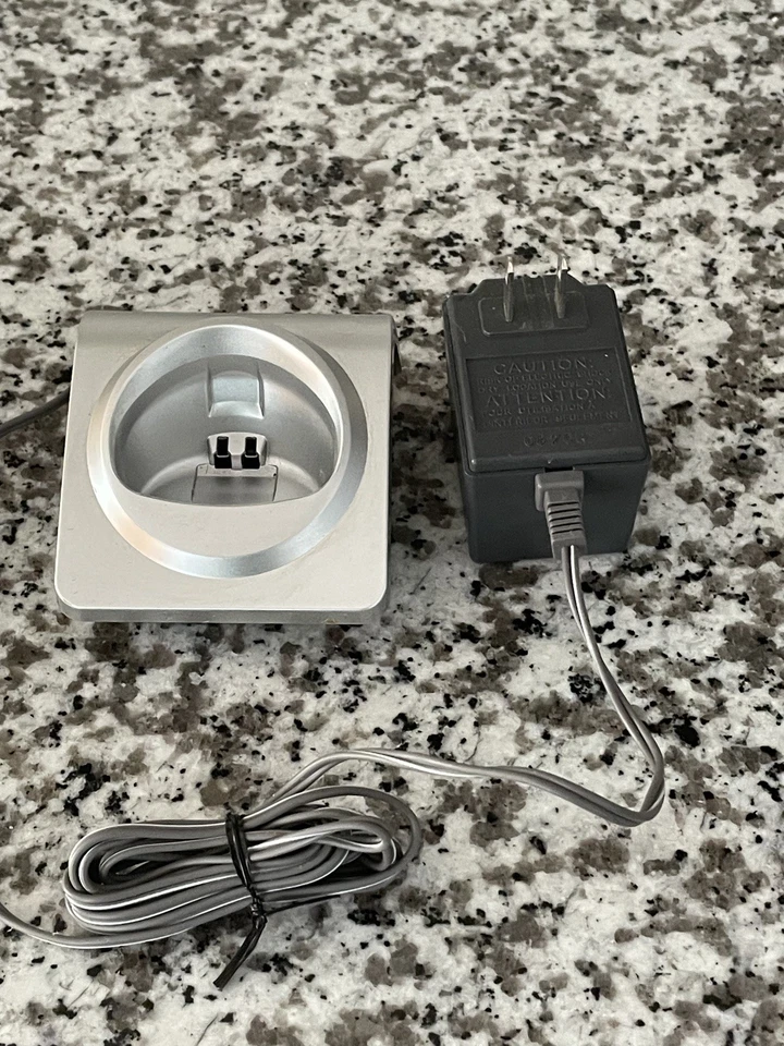 Base de carga Panasonic PQLV30053ZAS con adaptador de CA PQLV209 para KX-TGA101S Foto 2 de 4