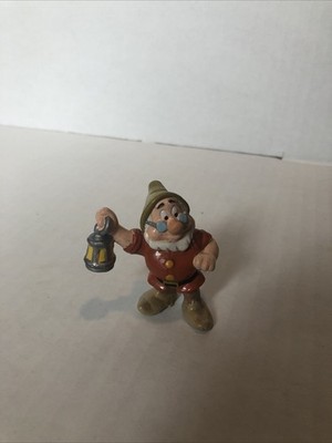 Walt Disney- Snow White &  Seven Dwarfs-Doc-2 inches -PVC Figure