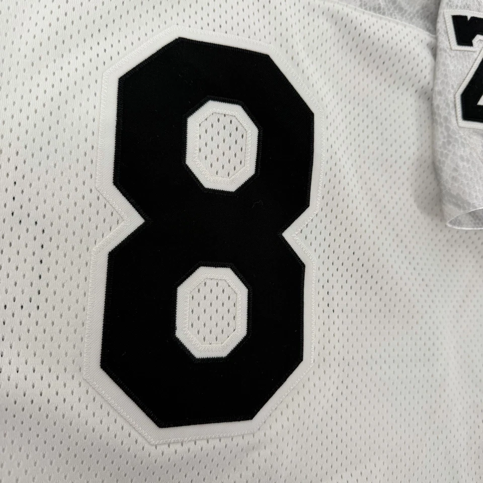 Camiseta corta Nike blanca rara Kobe Bryant para mujer con estampado de serpiente #8 #24 Mamba S Foto 3 de 4