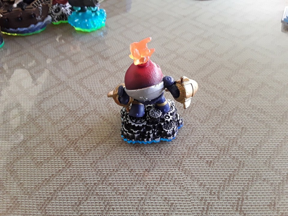 Skylander Swap Force Lightcore Countdown Figurine Activision 2013 EC ...