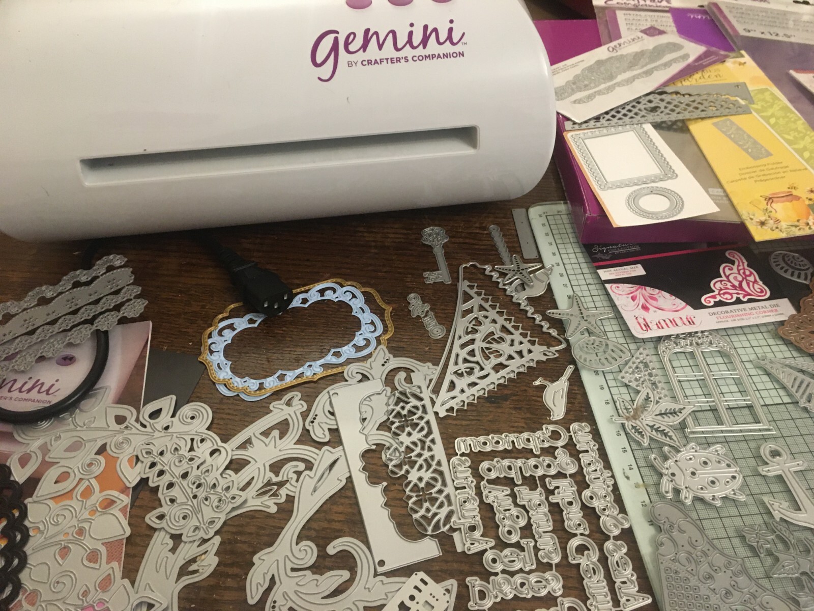 Gemini Electric Die cutting machine with over 100 dies ref 2! eBay