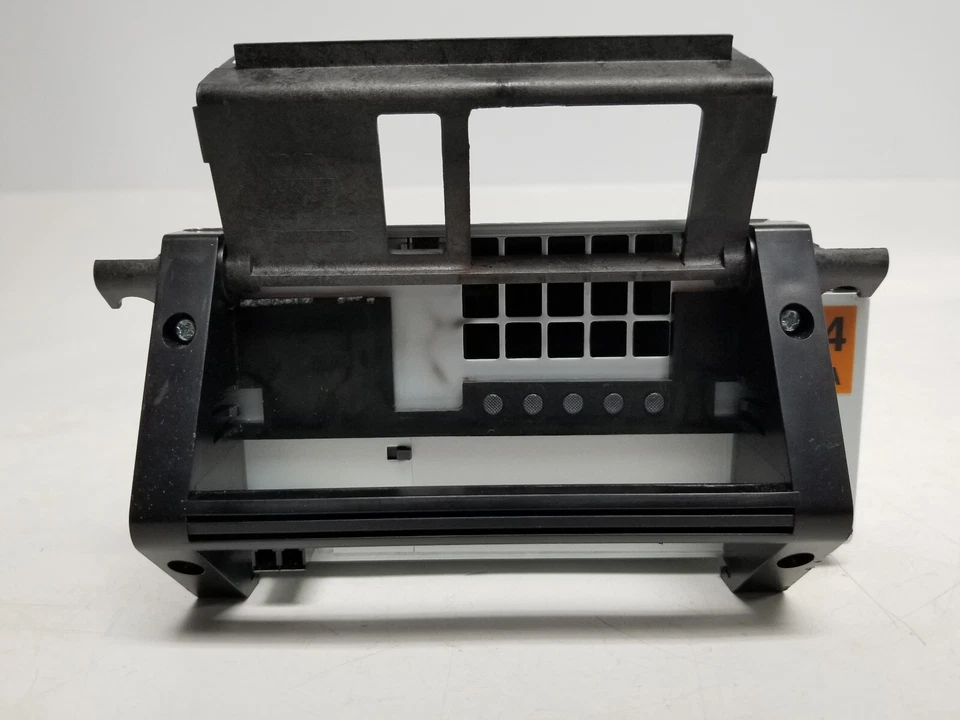 IBM System Storage TS1040 Ultrium LTO 4 Drive Model 3588-F4A (35P2998) - Image 2 of 4