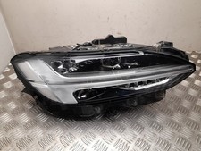 Headlight Volvo V90 II 2020 right 31655187