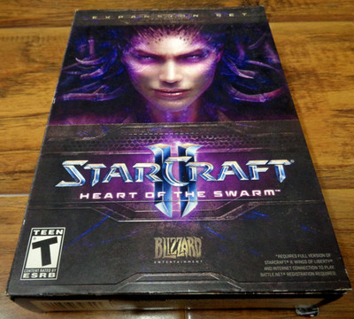 STARCRAFT II HEART OF THE SWARM EXPANSION SET W/EXTRAS MINT DISC PC (BLIZZARD)