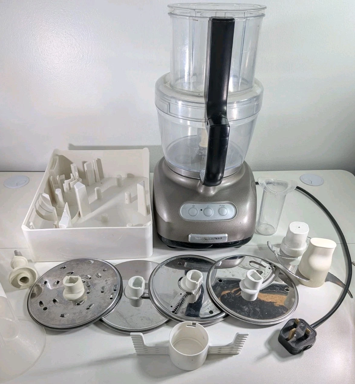 Kitchen Aid Food Processor Silver 5KFPM775BAS0 With Attachments Tested & Works
Opens in a new window