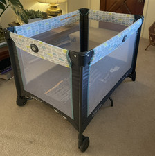 Graco Pack N Play Play Pen w/Travel Case Wheels 48x28x28  EUC Flat Rate Shipping