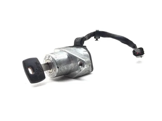 Lockset Ignition Key Gas Cap 2005 Victory Vegas 3294x - Image 3 of 4