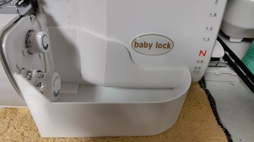 Babylock Serger Pattumiera/Contenitore | Vittoria, Immagina, Evoluzione - Foto 16 di 26