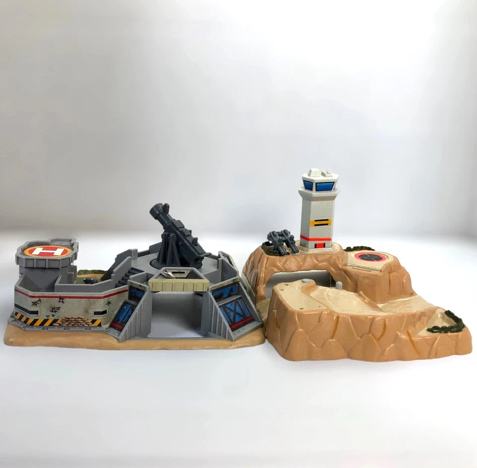 Galoob Vehicles Micro Machine Battle Zones Eagle Ridge Stratofortress Incomplete - Image 3 of 4