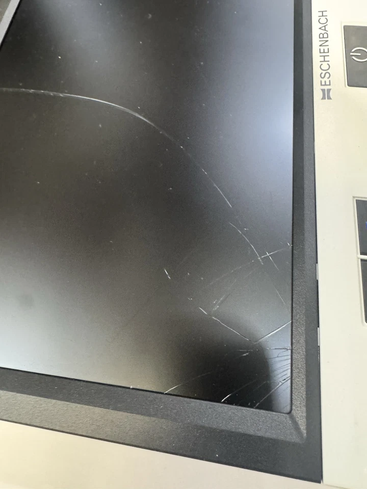 Pantalla agrietada Eschenbach VISOLUX DIGITAL XL FHD Foto 2 de 3