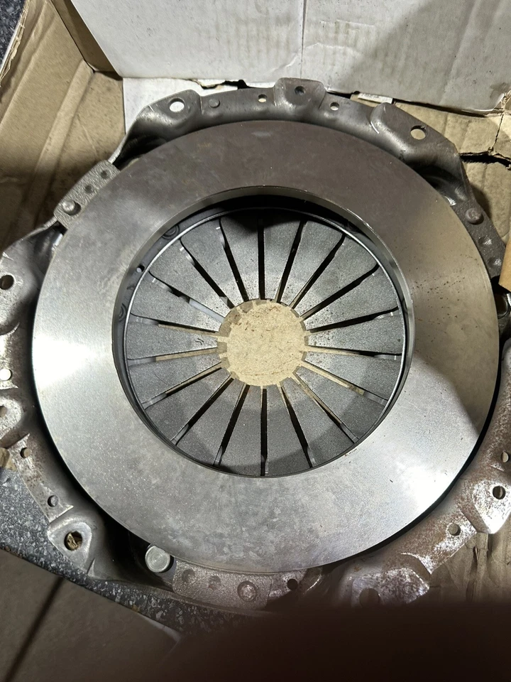 Оригинальный комплект сцепления для Nissan Cabstar E 1998-2006 30001-9X430 - Изображение 2 из 3