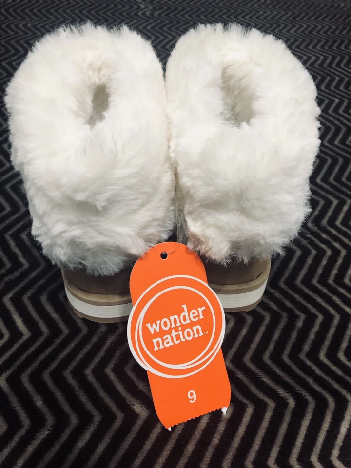 Botas/botines de piel sintética Wonder Nation para niñas talla 9 tostados nuevos Foto 3 de 4