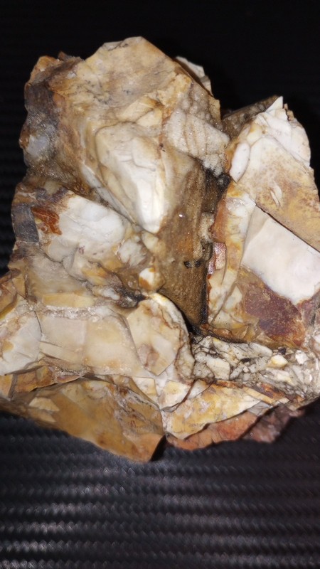 large 1Lb  Flint - Raw Ohio Flint slight crystal beautiful 