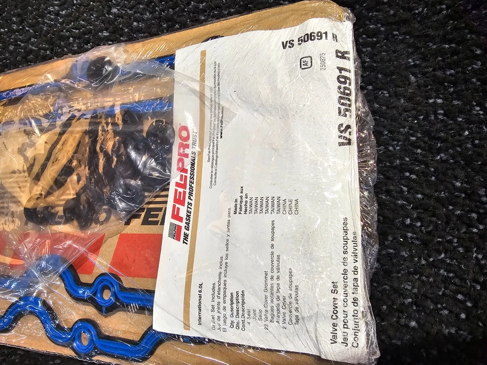Junta da tampa da válvula do motor Fel-Pro VS 50691 R para 03-10 Ford E350 Super Duty F250 - Imagem 2 de 4