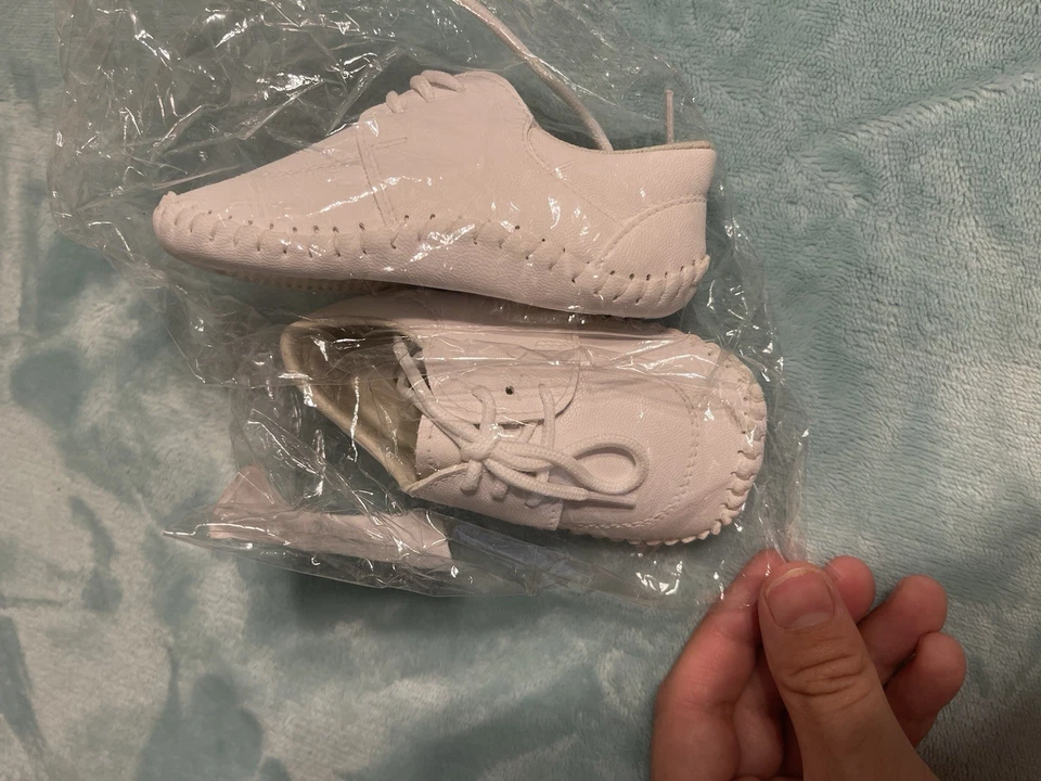 Sapatos de batismo para bebê menino sapatos de couro branco novos com etiqueta tamanho 5 - Imagem 2 de 3