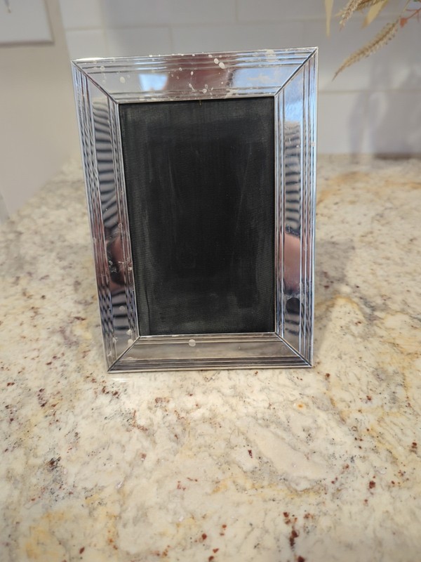 Elegant Silver Plated picture frame 4" x 6"