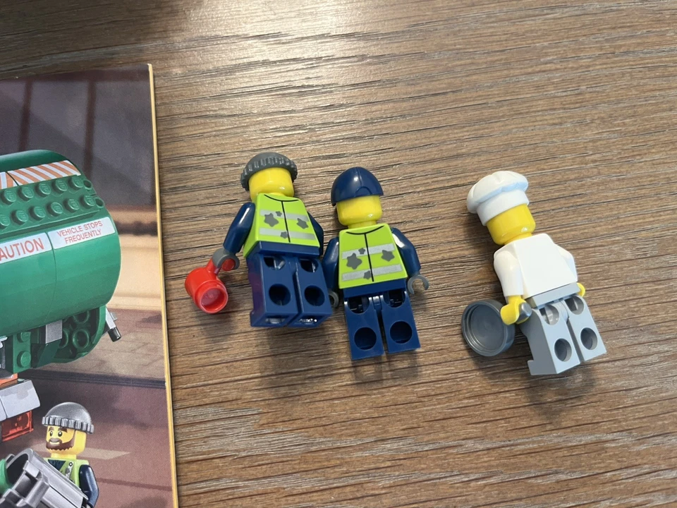 LEGO The LEGO Movie: Trash CHOMPER (70805), faltan pegatinas, incluye minifiguras Foto 3 de 4