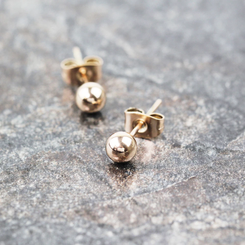 New 18K Rose Gold GF 5MM Solid Simple Round Ball Beads Stud Earrings Stunning - Image 4 of 4