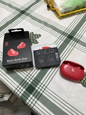 Beats Studio Buds