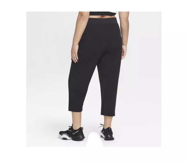 Nike black top bliss victory pant