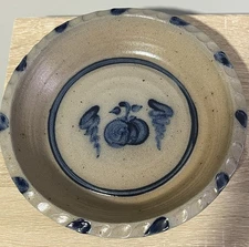 Rowe Pottery Works Handmade 9" Salt Glazed Pie Plate Beige & Blue 1990