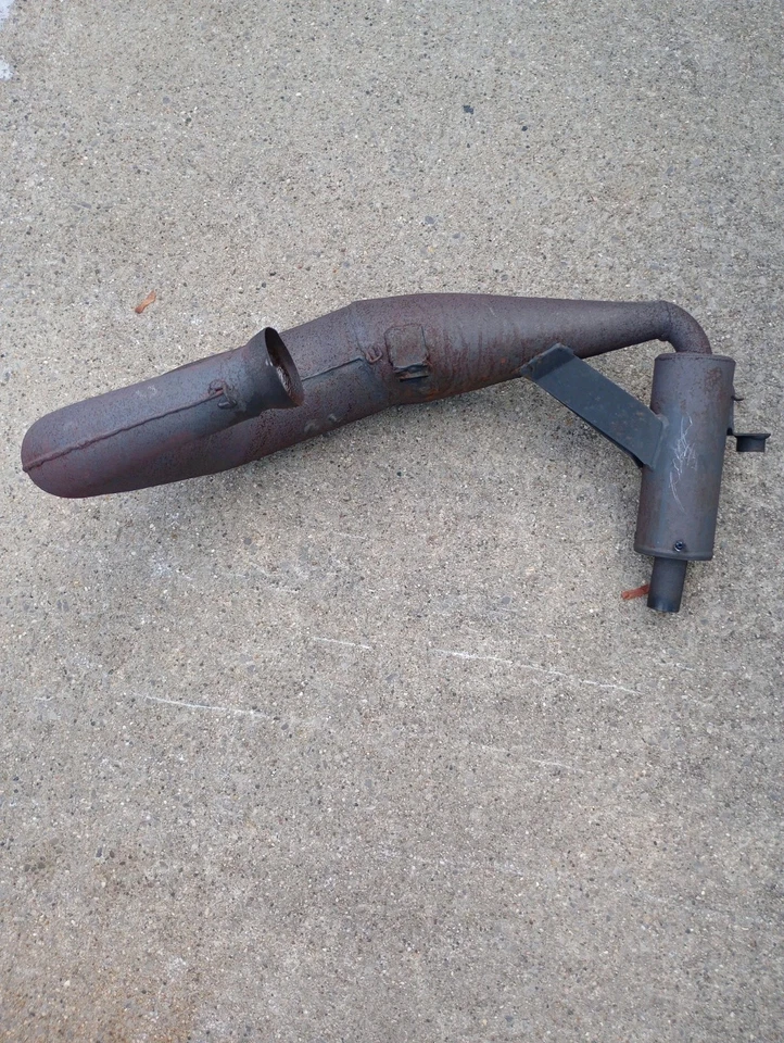 Silenciador/tubo DG Performance para chasis de cuña Polaris Indy 500 y 440 88-95 Foto 2 de 4