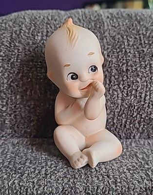VINTAGE LEFTON BISQUE KEWPIE DOLL SITTING SUCKING ON THUMB & BLUE WINGS JAPAN