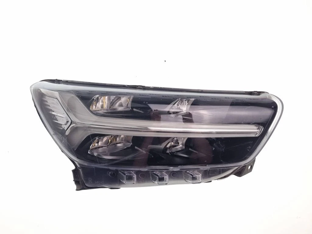 Volvo XC40 2019 Right headlight headlamp 31446785 MPT10757