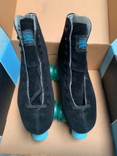 Sure Grip Boardwalk Black Suede skates men's size 9 Motion 62mm wheels