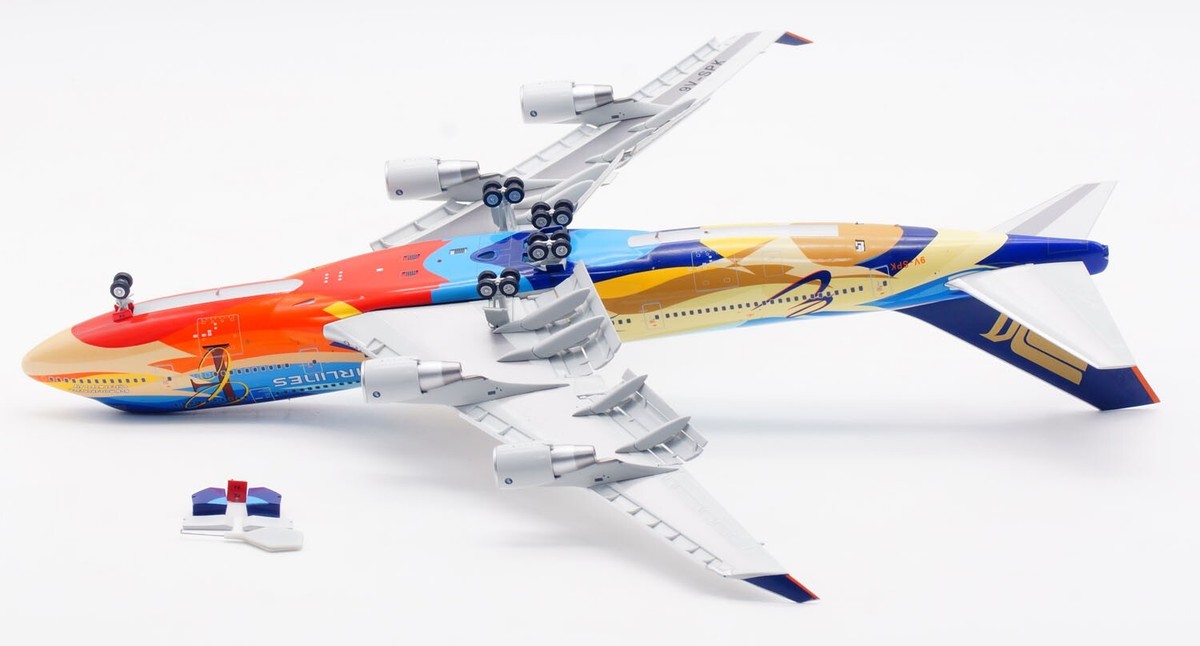 SQ Wings 1:200 Singapore Airlines Boeing B747-400 Diecast